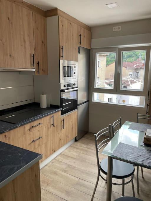 Adoracte 4 Mieres Apartamentos Eksteriør billede